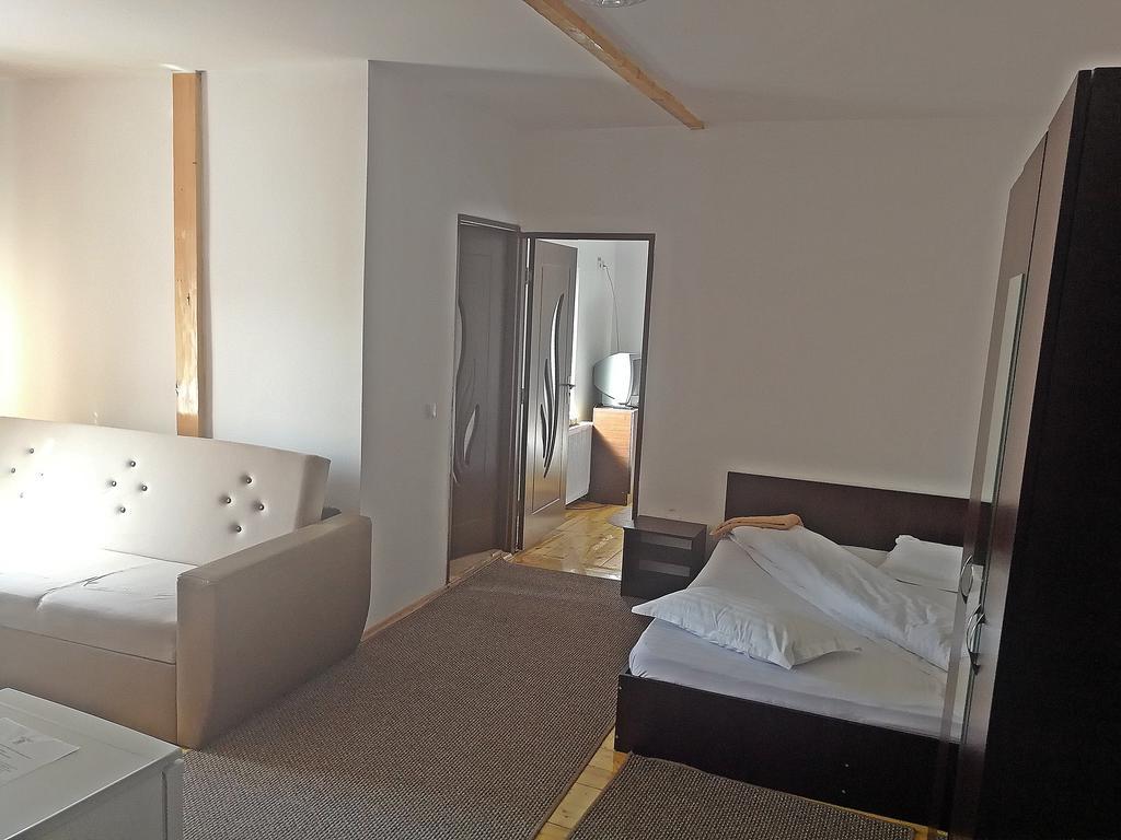 Casa Kiev Hotel Sibiu Ngoại thất bức ảnh